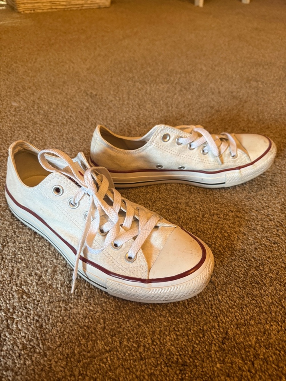 White Low-Top Canvas Sneakers with Red Stripe